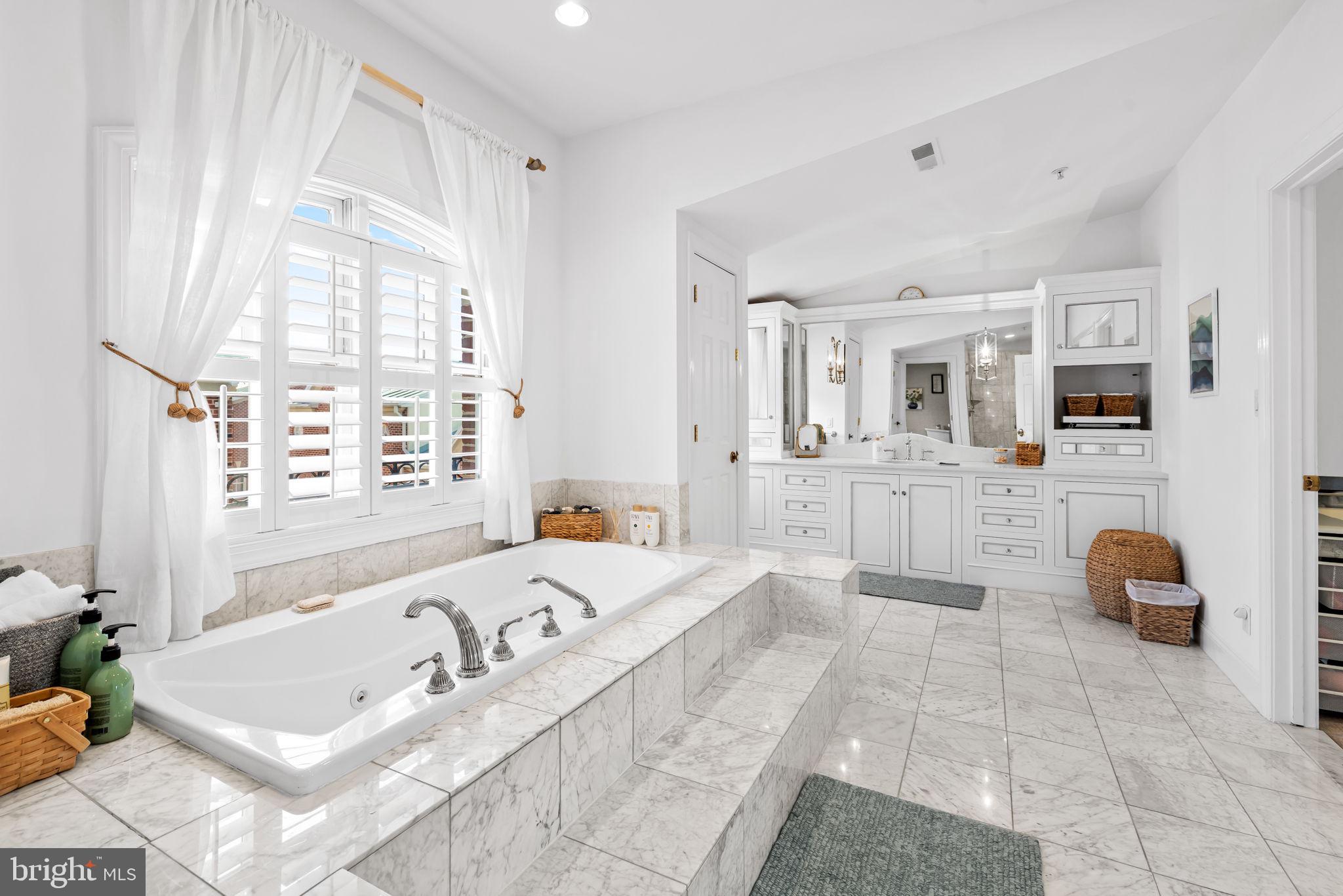 NORTH SHORE - Residential