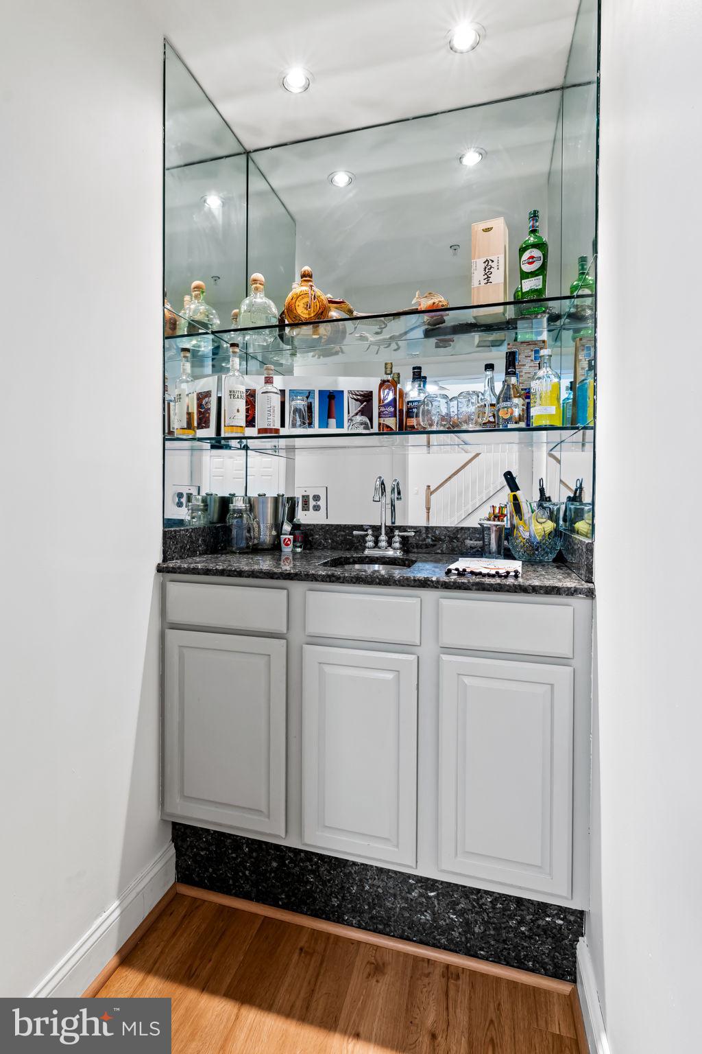 NORTH SHORE - Residential