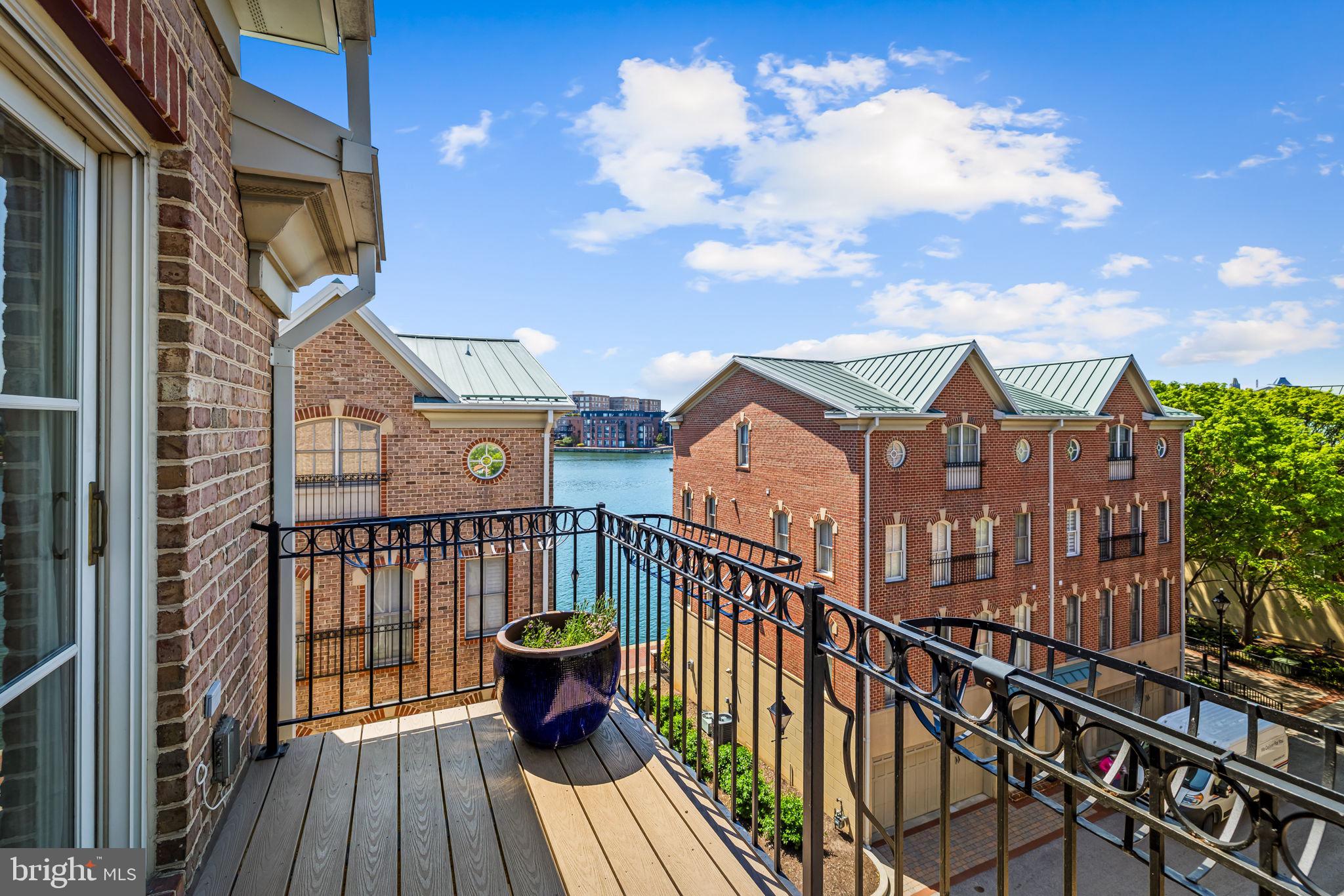 NORTH SHORE - Residential