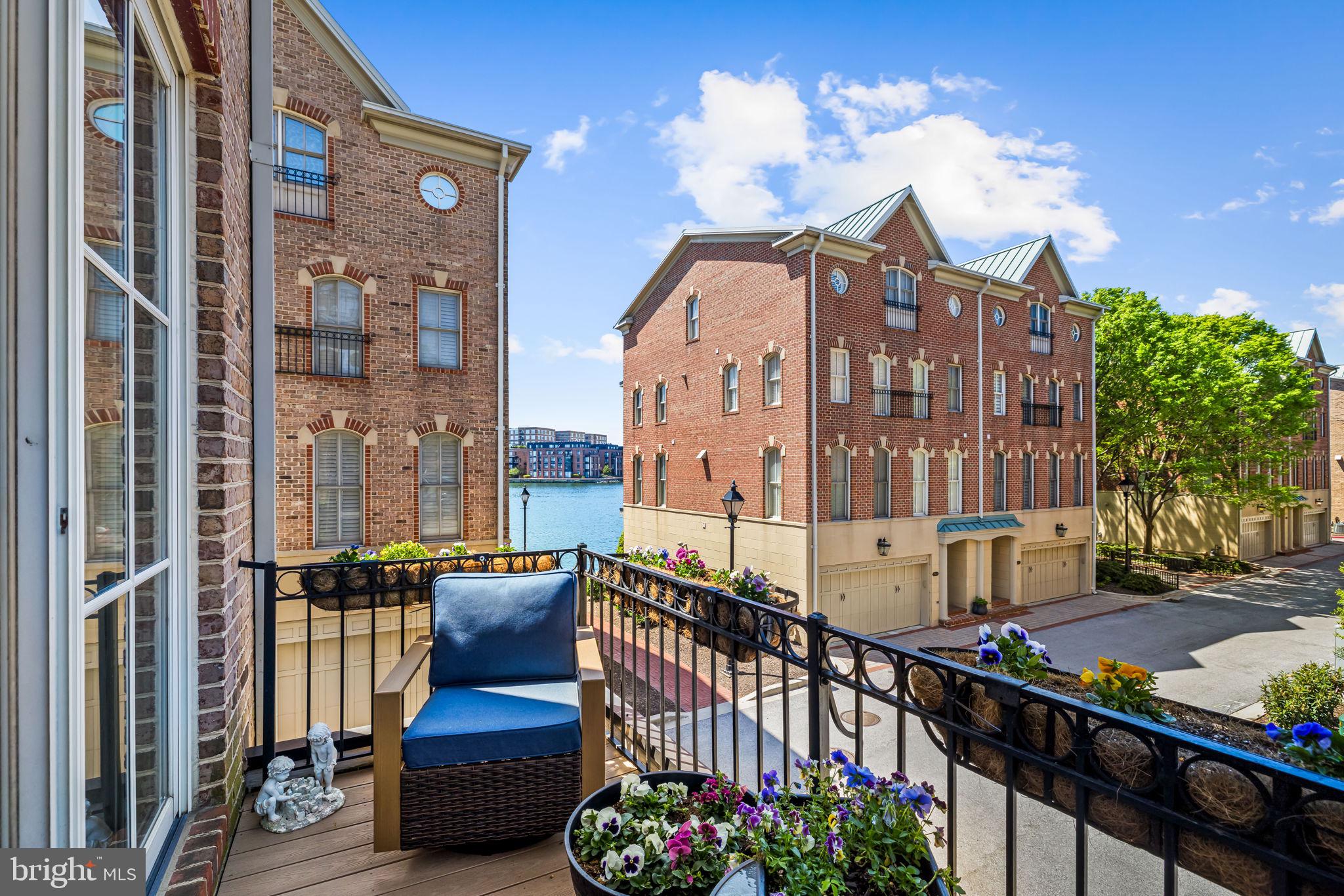 NORTH SHORE - Residential