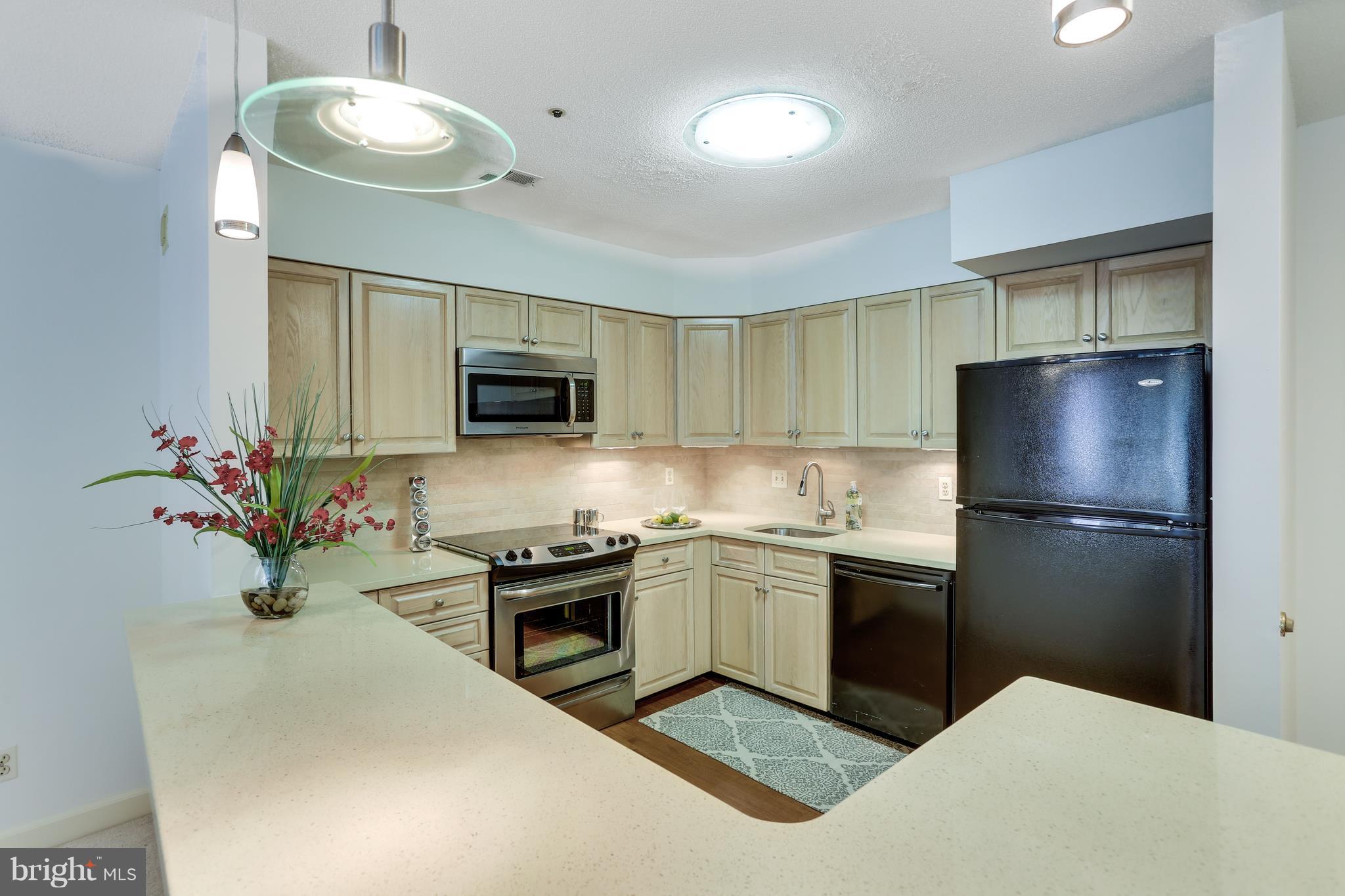 MADISON PARK CONDOMINIUMS - Residential