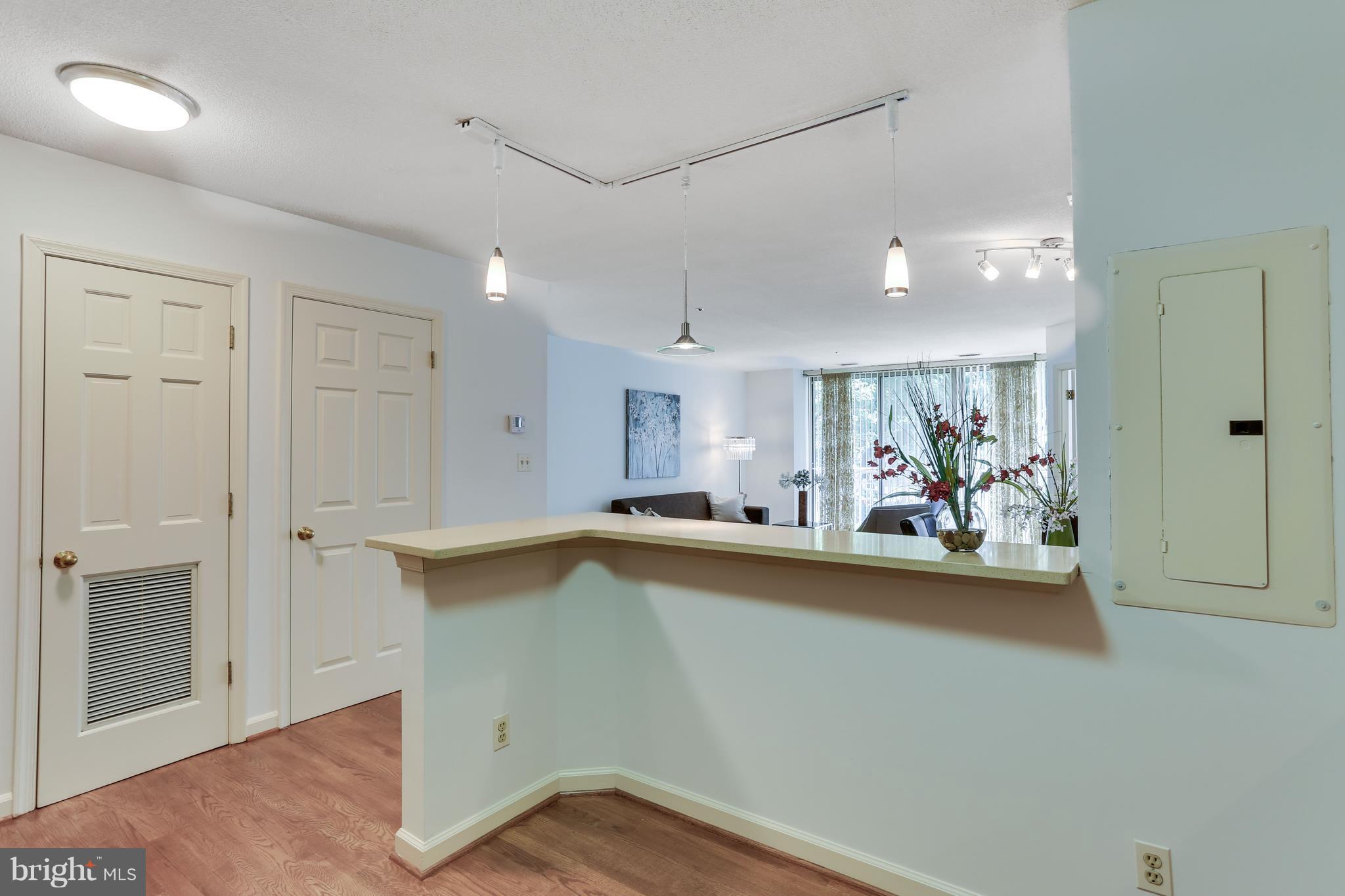 MADISON PARK CONDOMINIUMS - Residential