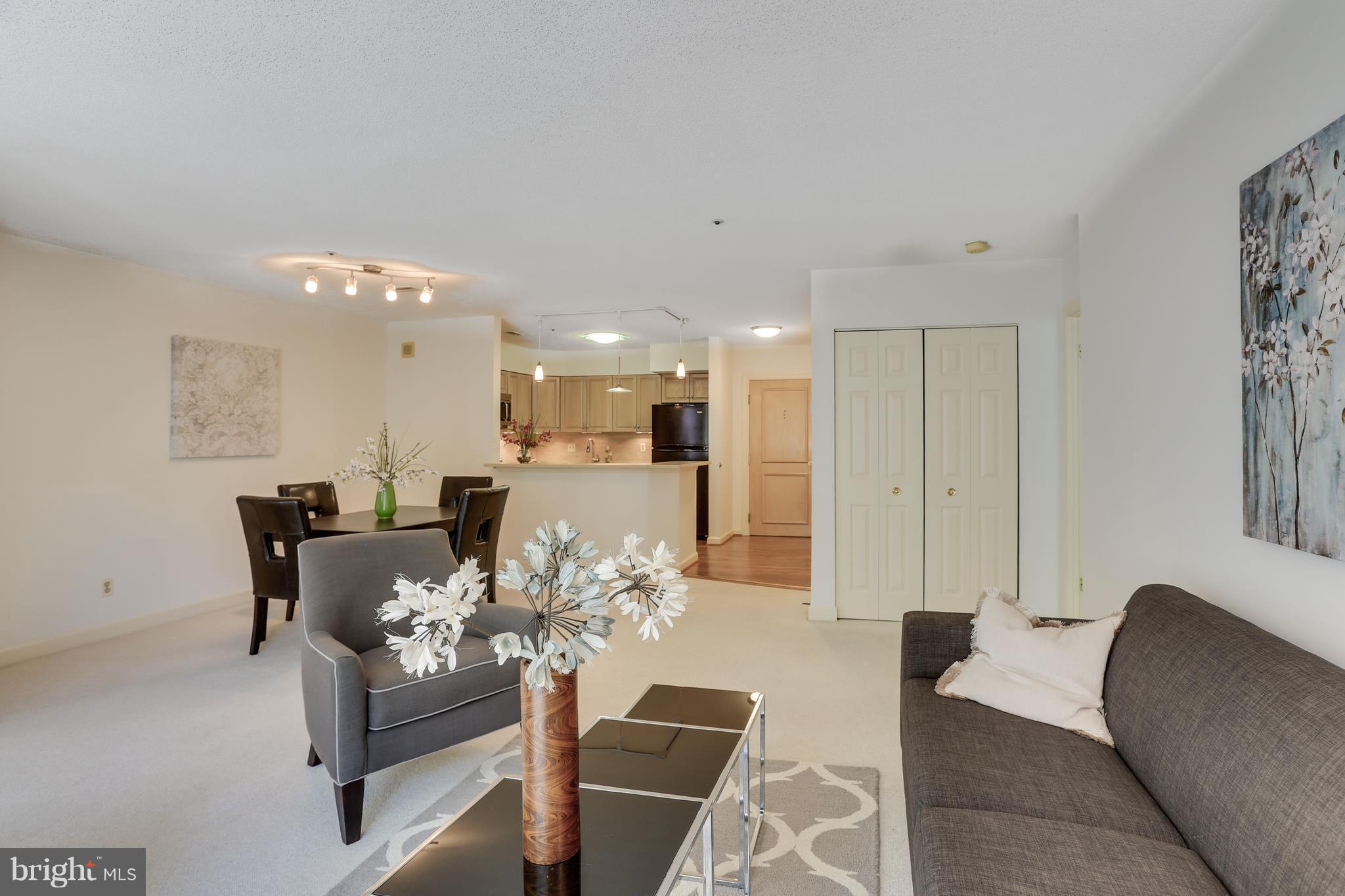 MADISON PARK CONDOMINIUMS - Residential