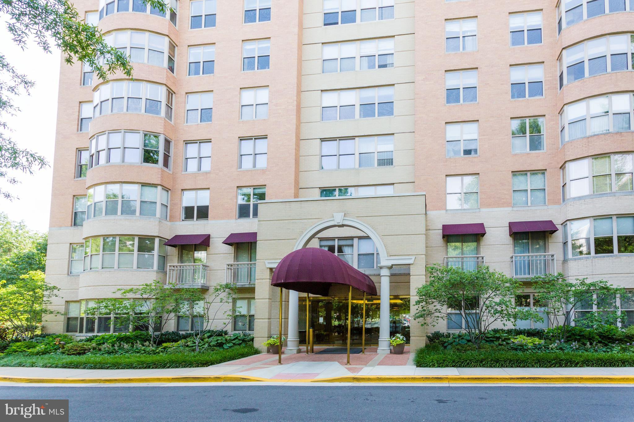 MADISON PARK CONDOMINIUMS - Residential