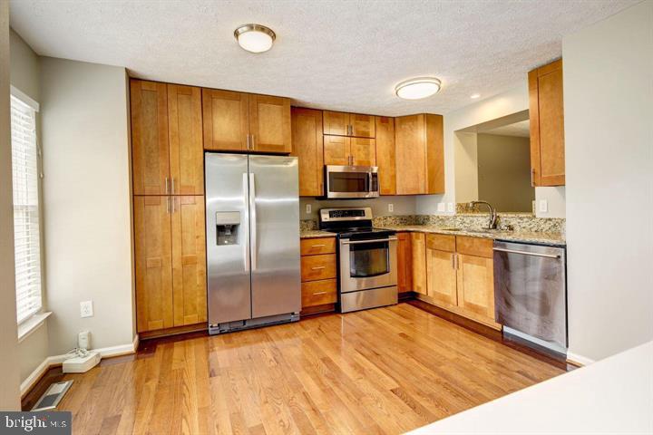 6112 STARBURN PATH