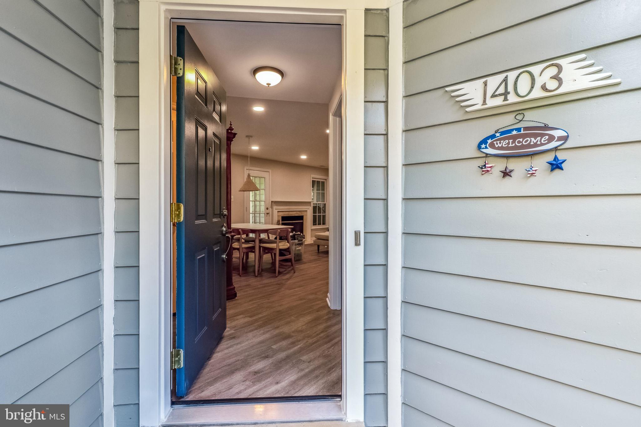 HAMPTON POINTE - Residential