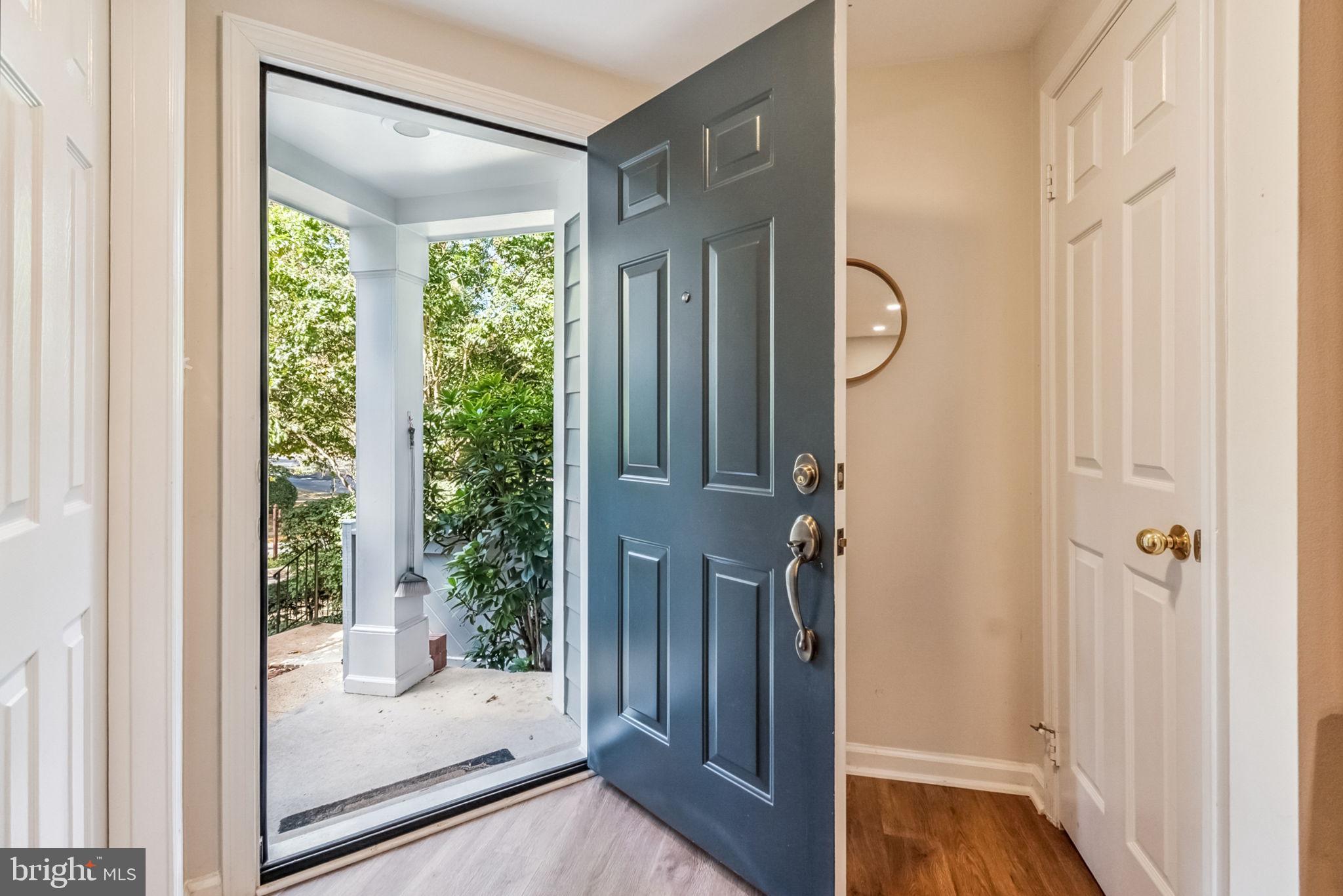 HAMPTON POINTE - Residential