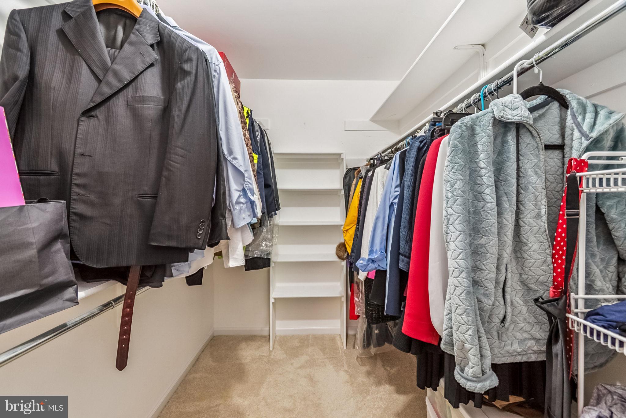 HAMPTON POINTE - Residential