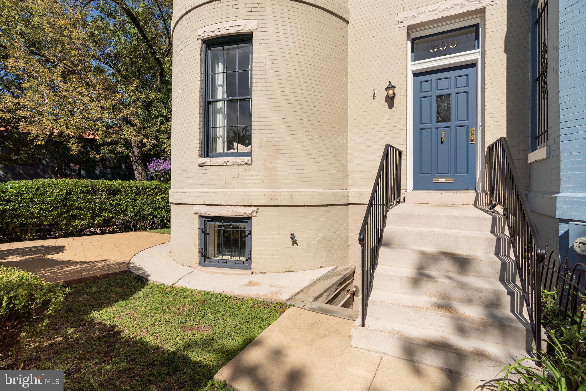 300 NORTH CAROLINA AVENUE SE