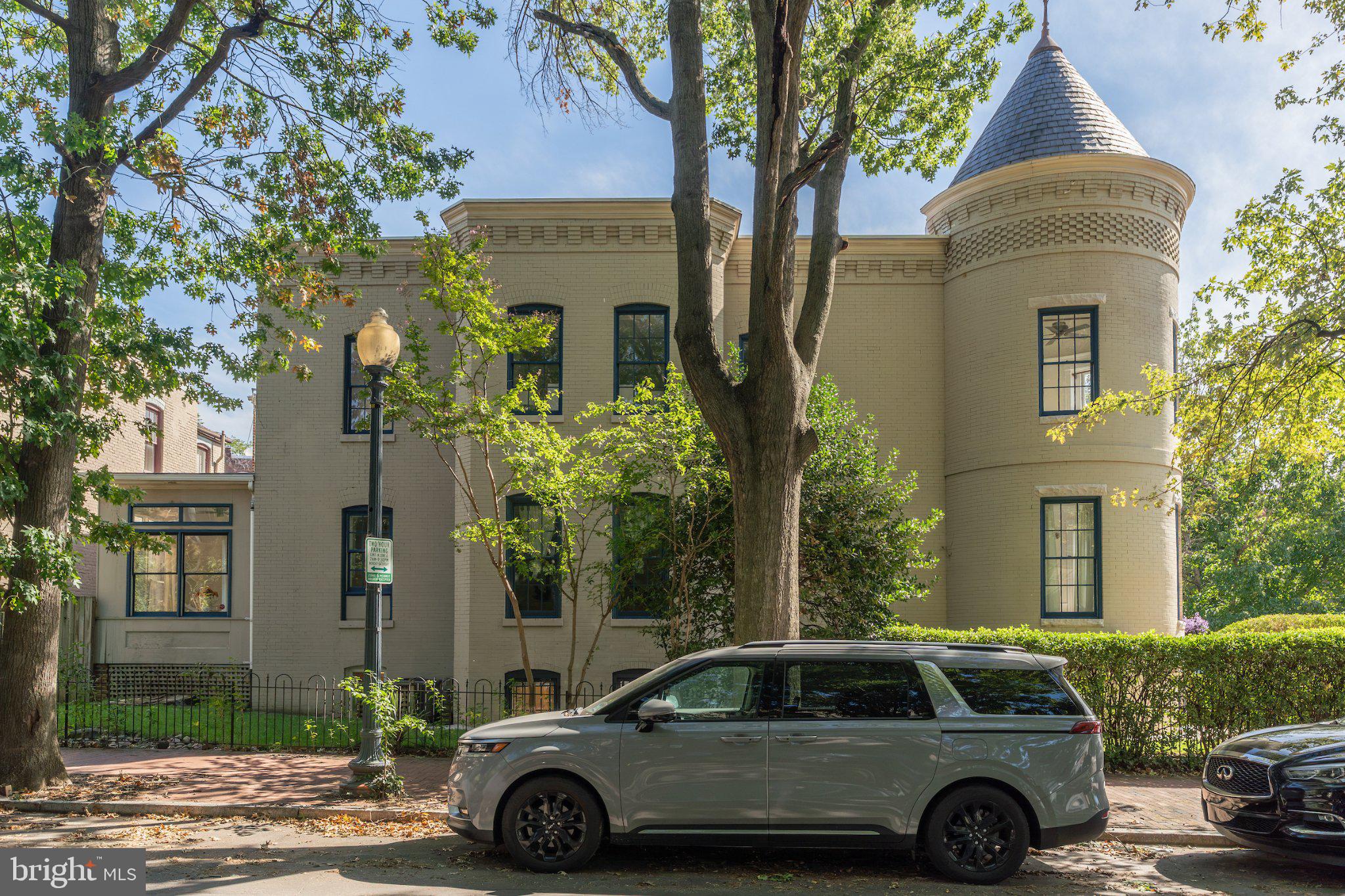 300 NORTH CAROLINA AVENUE SE
