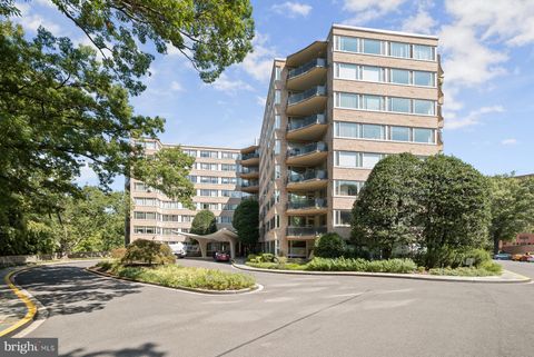 4101 CATHEDRAL AVENUE NW 910 WASHINGTON DC 20016