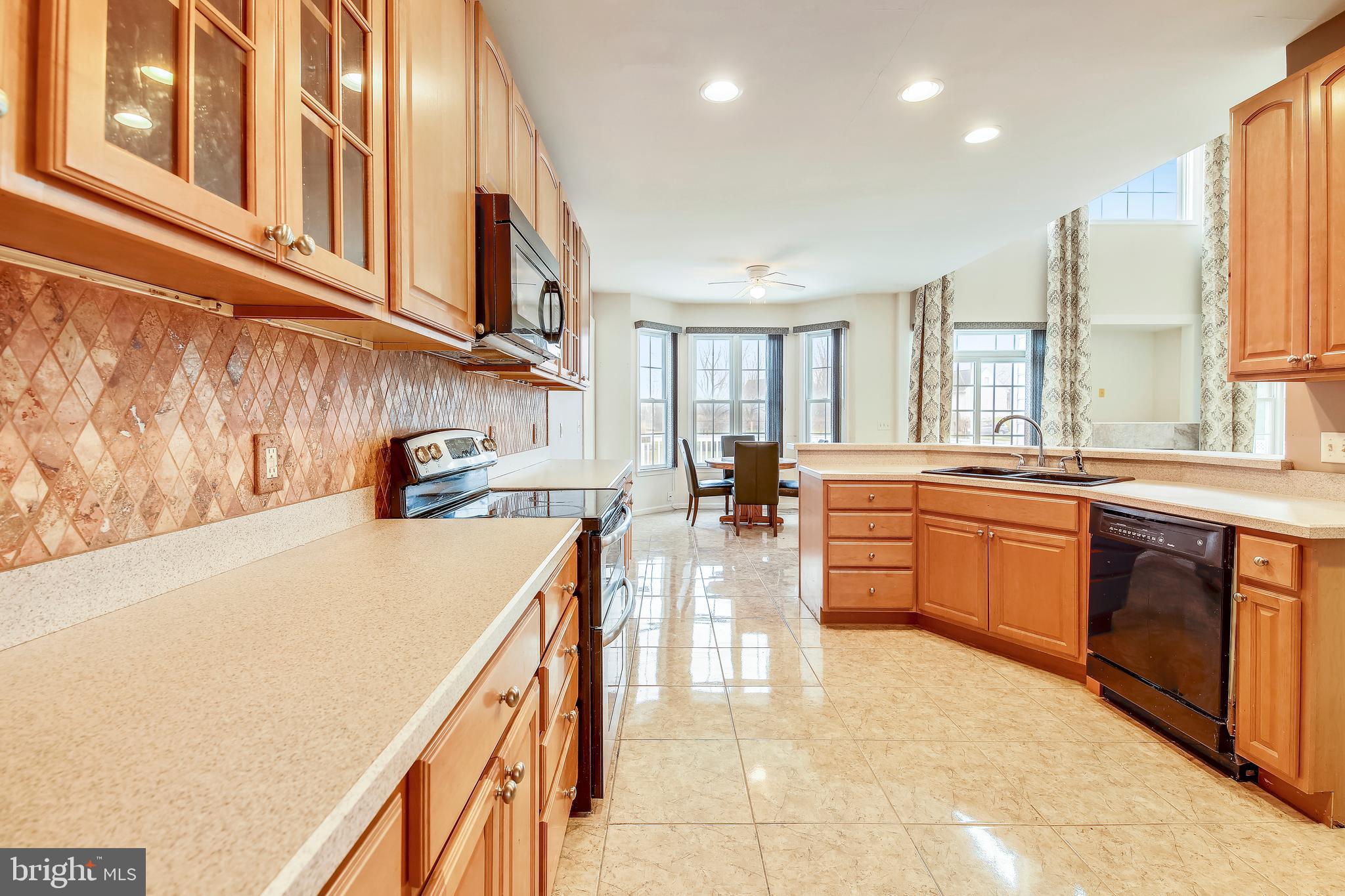 FAIRWAY MANOR - Residential