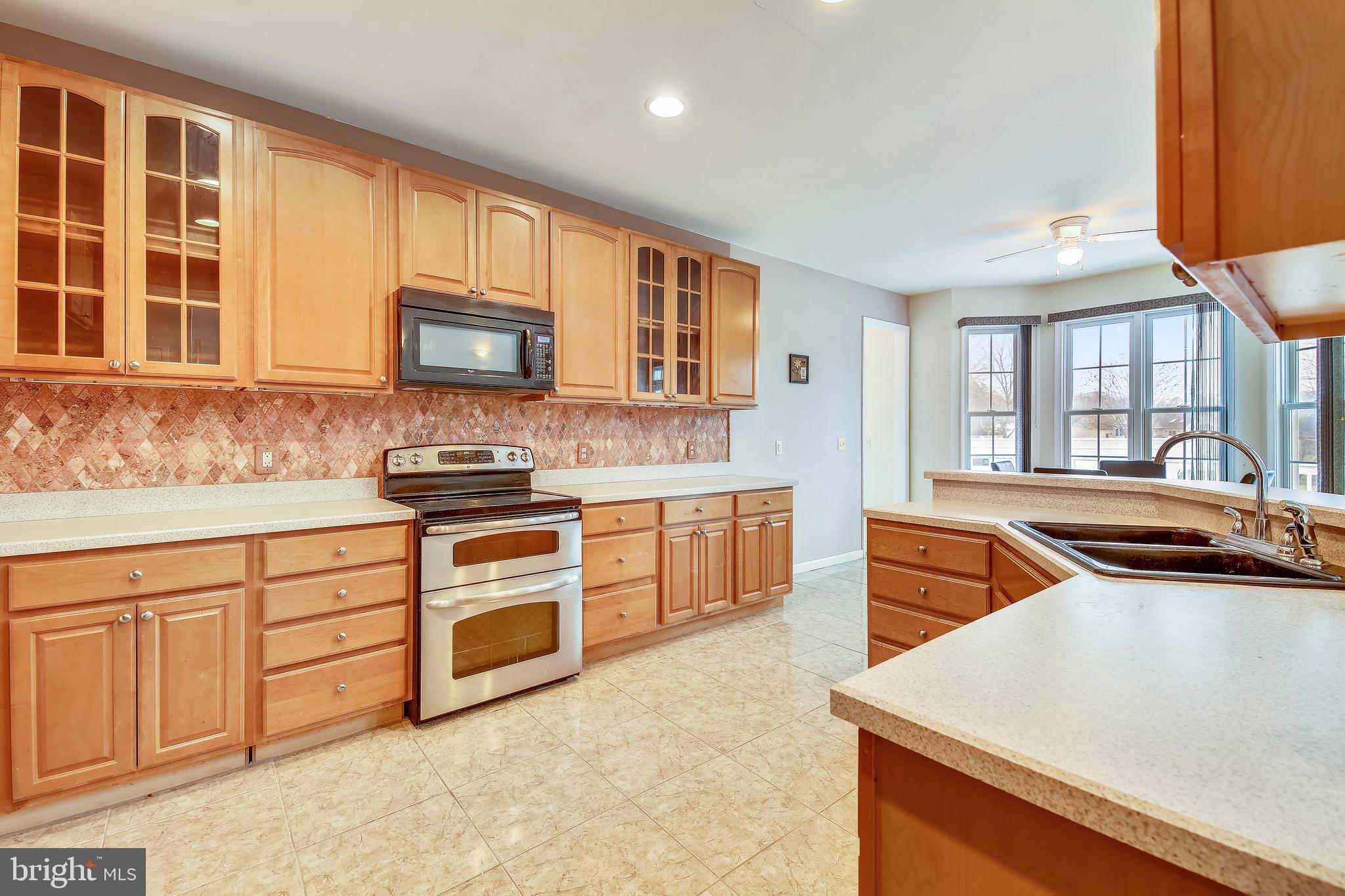 FAIRWAY MANOR - Residential