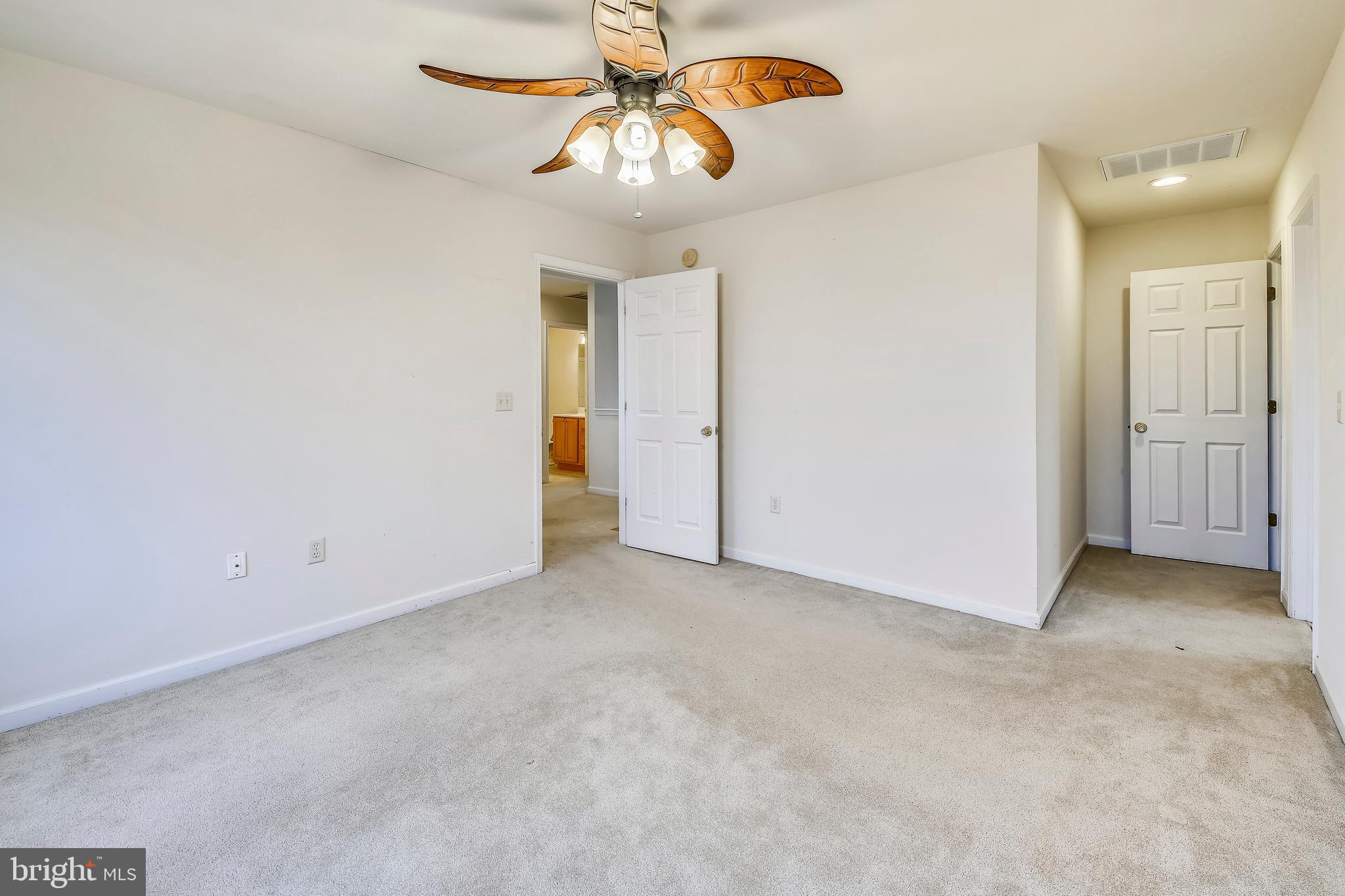 FAIRWAY MANOR - Residential