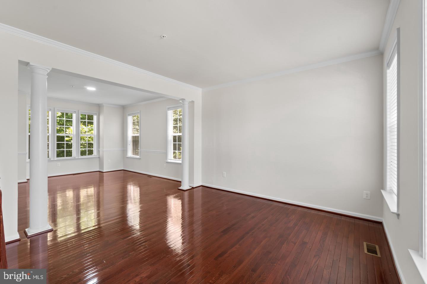 9613 MANOR OAKS VIEW