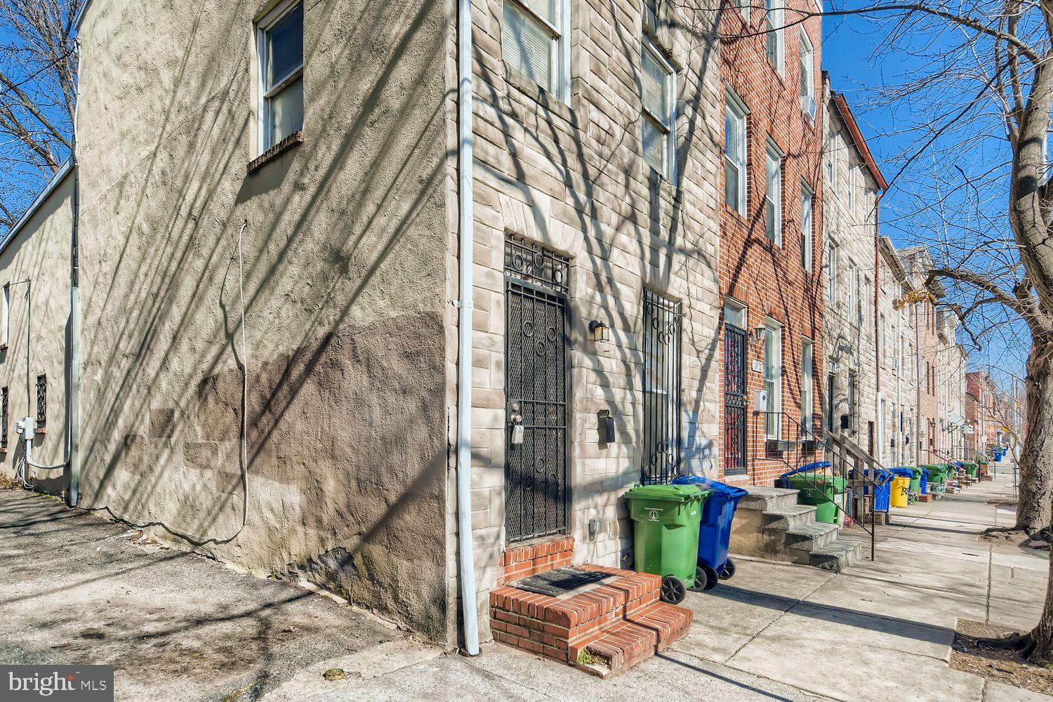 HOLLINS MARKET - Residential