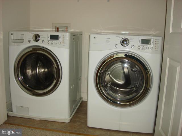 RESERVE AT TYSONS CORNER - Residential Lease