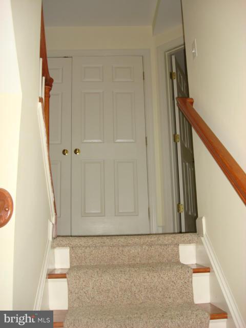 RESERVE AT TYSONS CORNER - Residential Lease