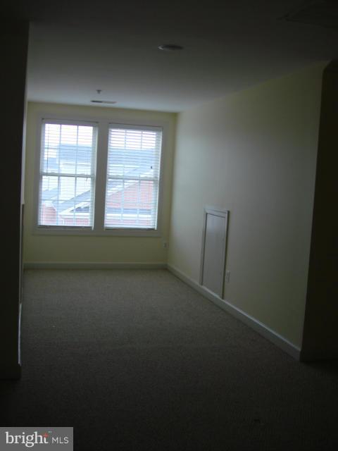 RESERVE AT TYSONS CORNER - Residential Lease