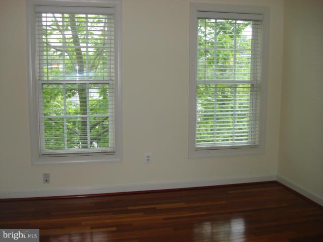 RESERVE AT TYSONS CORNER - Residential Lease