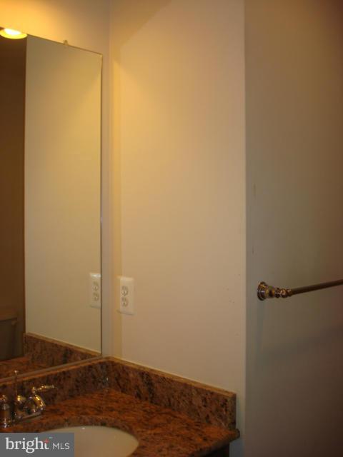 RESERVE AT TYSONS CORNER - Residential Lease