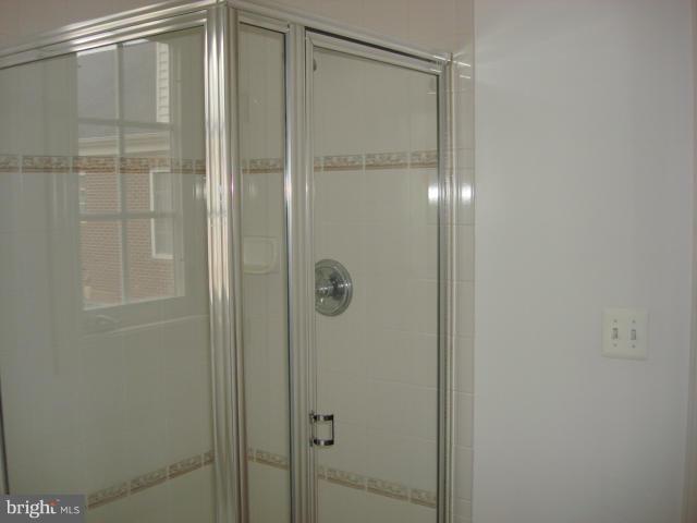 RESERVE AT TYSONS CORNER - Residential Lease