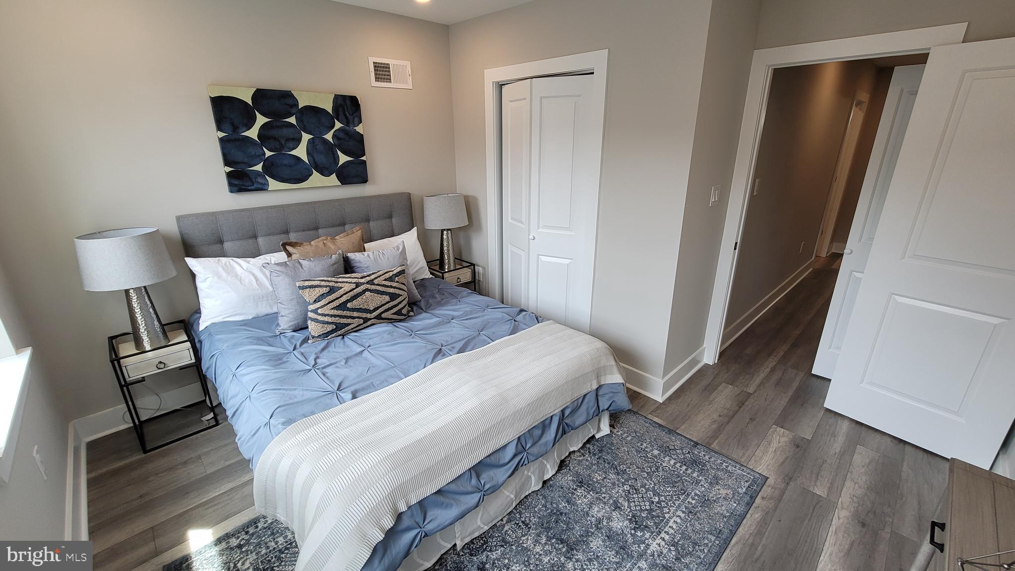 POINT BREEZE - Residential