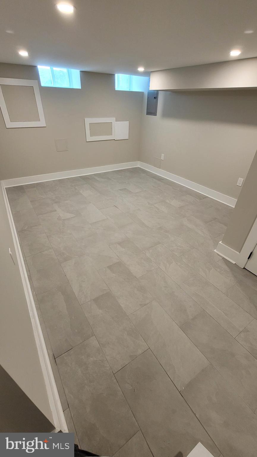 POINT BREEZE - Residential