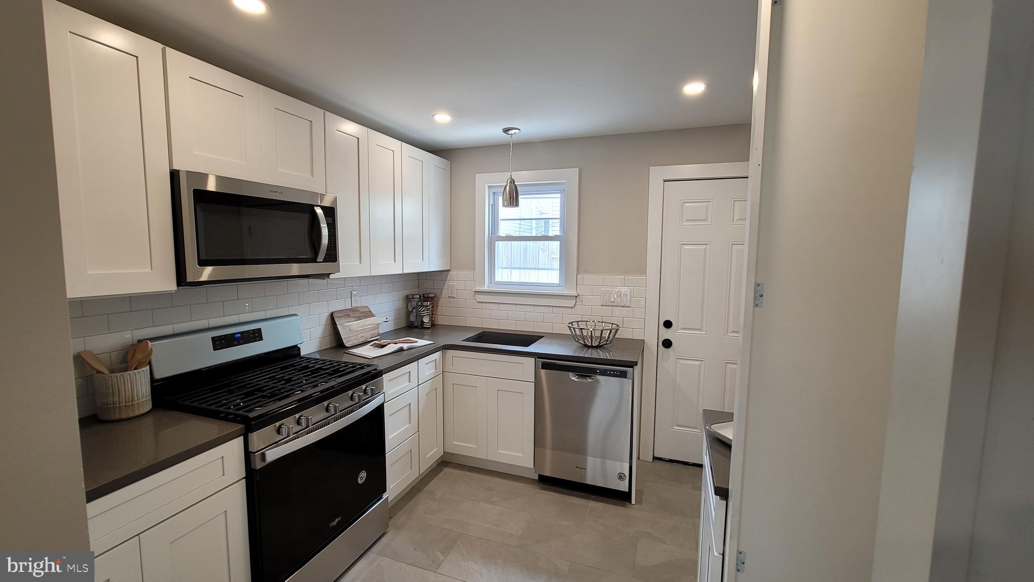 POINT BREEZE - Residential