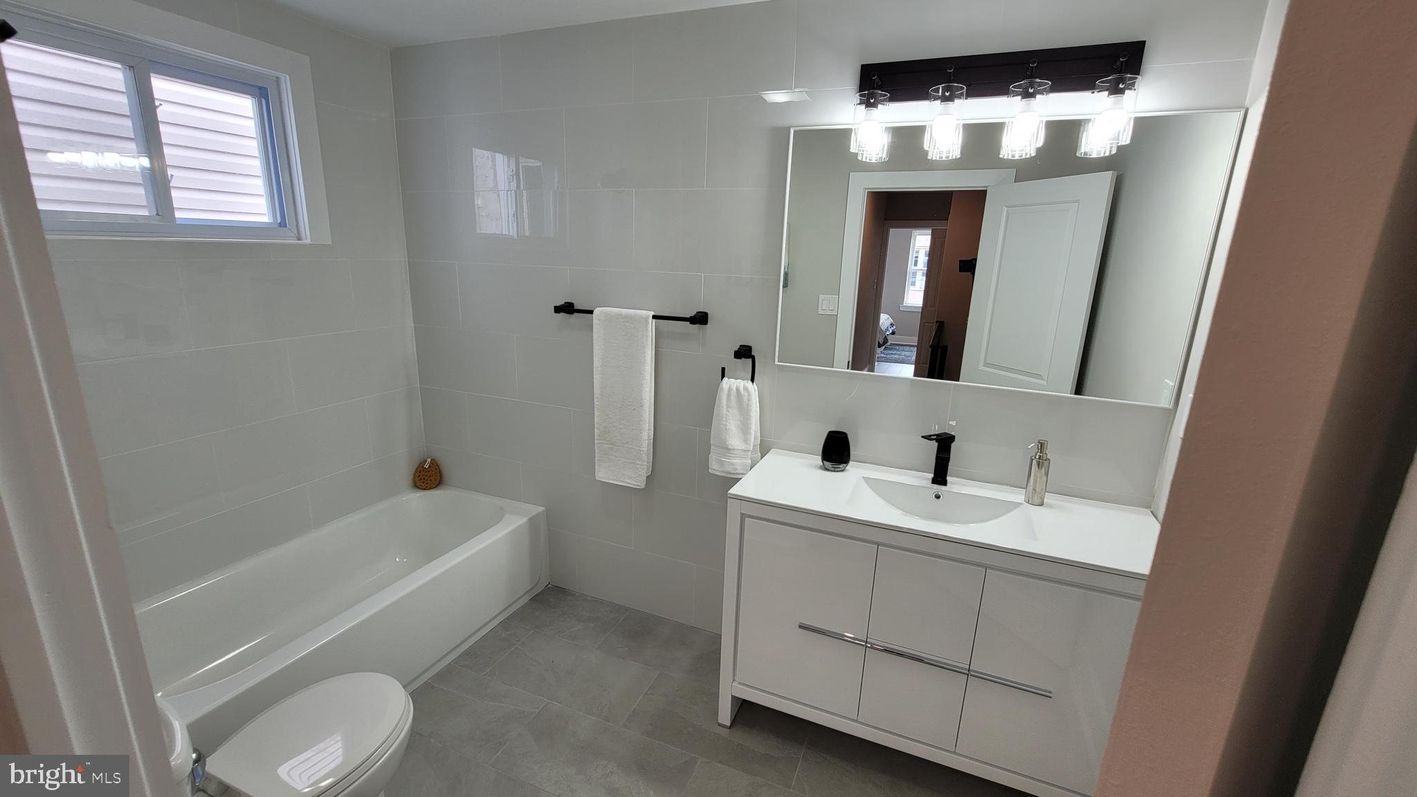 POINT BREEZE - Residential