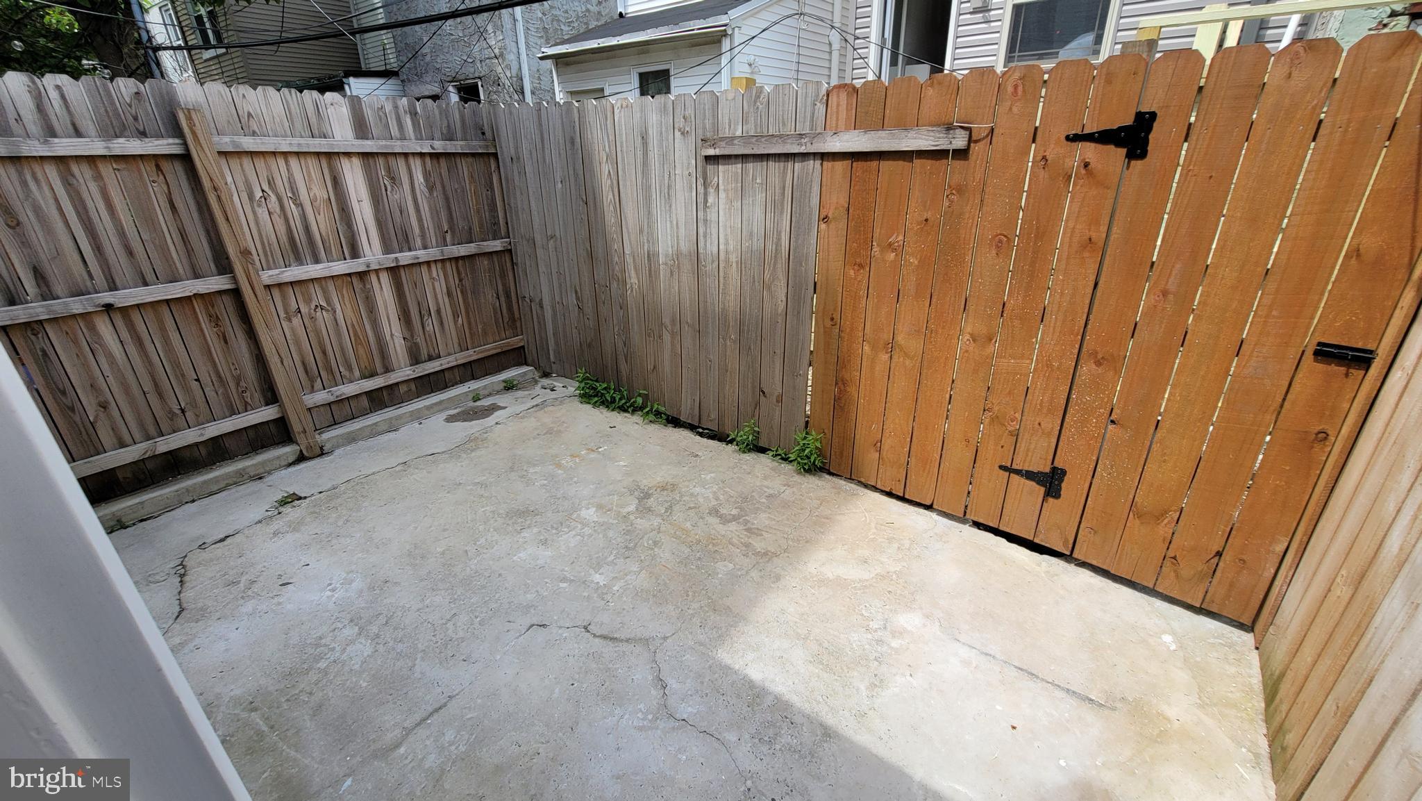 POINT BREEZE - Residential