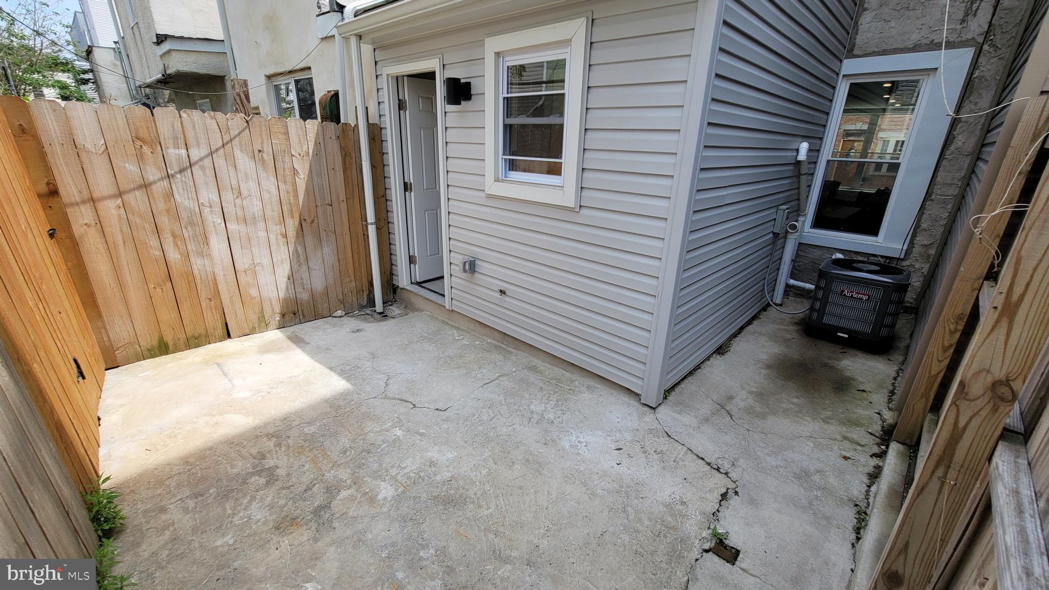 POINT BREEZE - Residential