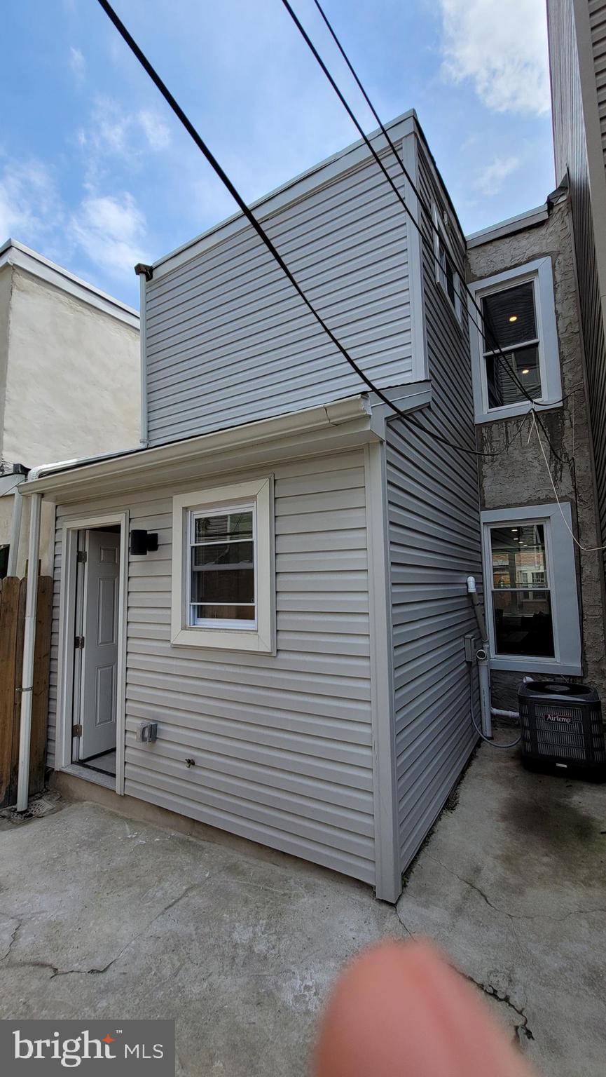 POINT BREEZE - Residential