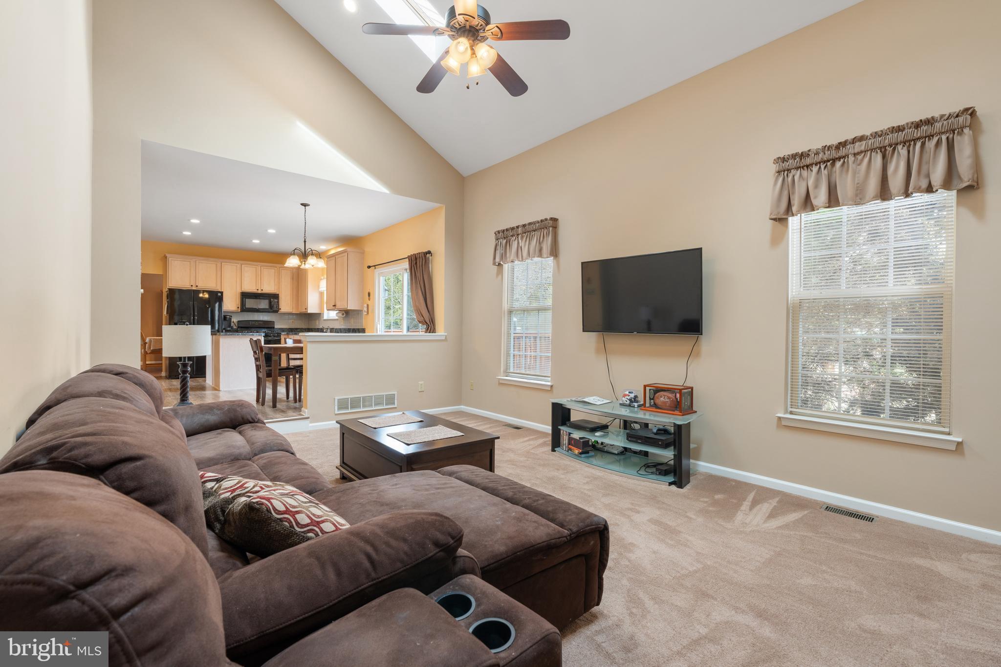 FROST HOLLOW KNOLLS - Residential