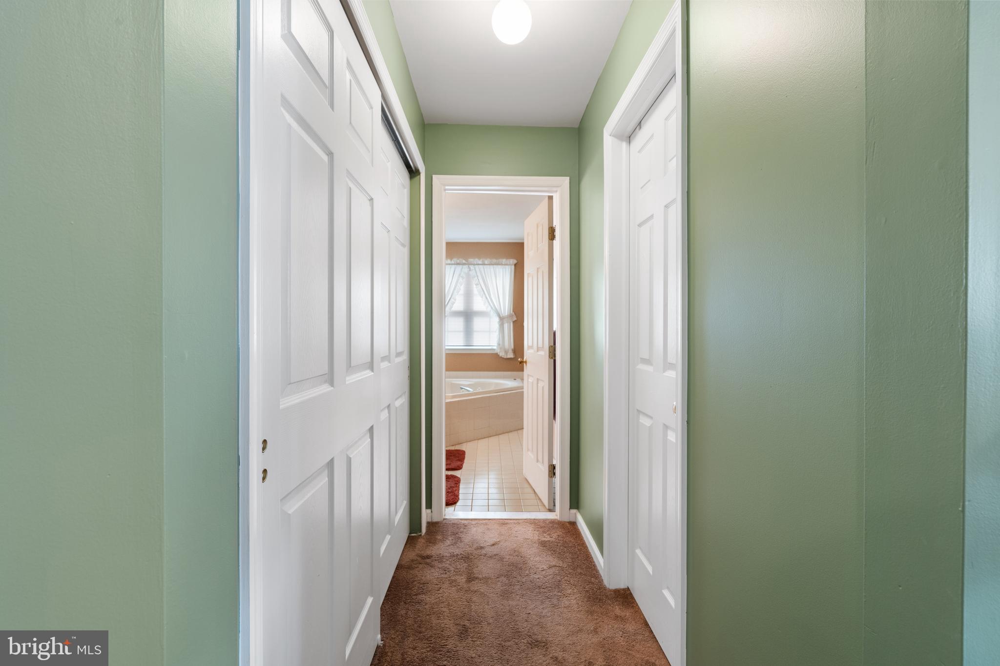 FROST HOLLOW KNOLLS - Residential