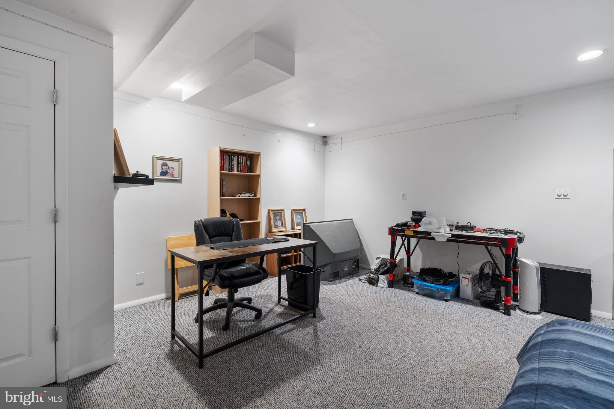 FROST HOLLOW KNOLLS - Residential