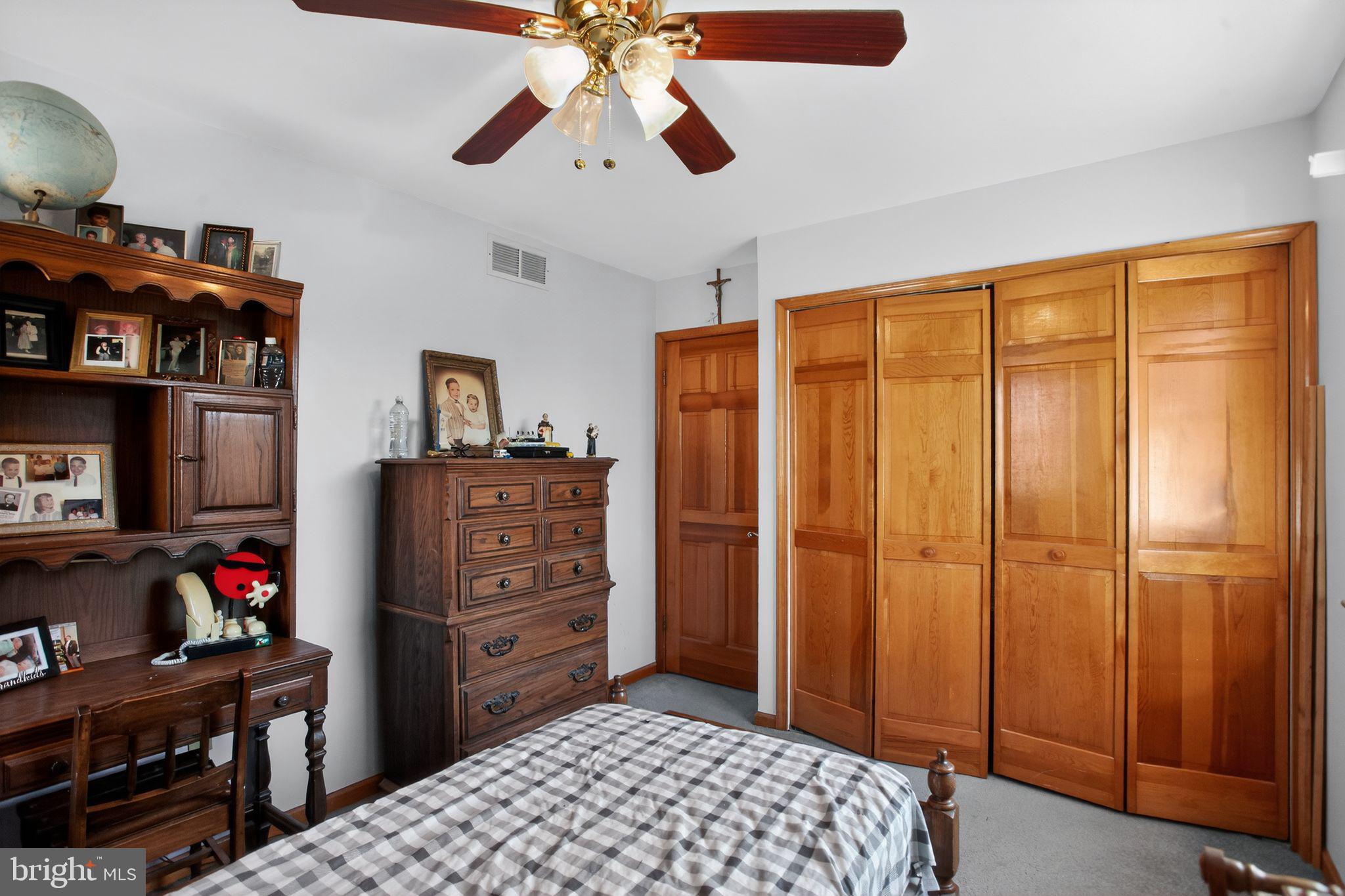 HOLMESBURG - Residential