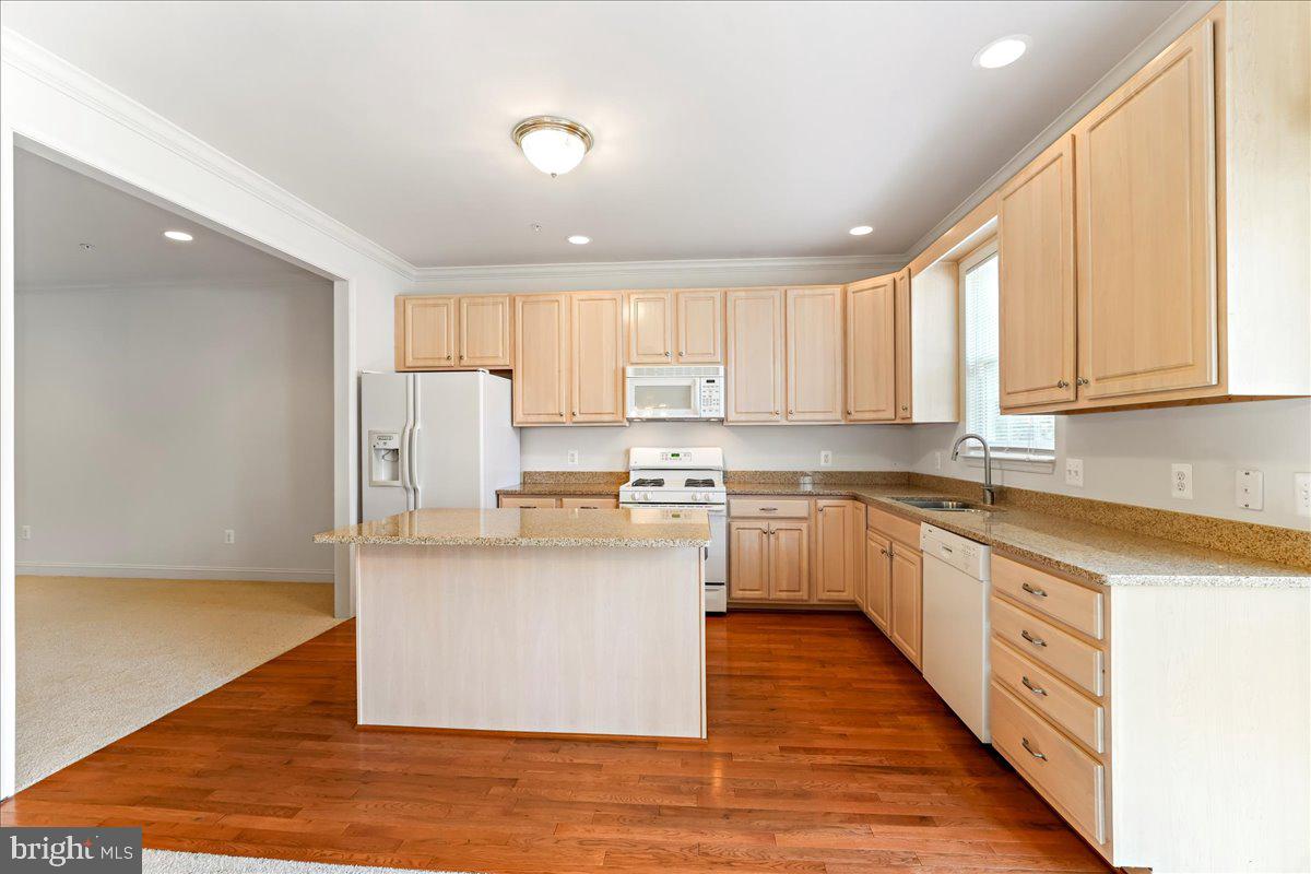 WILLOW MANOR - Residential