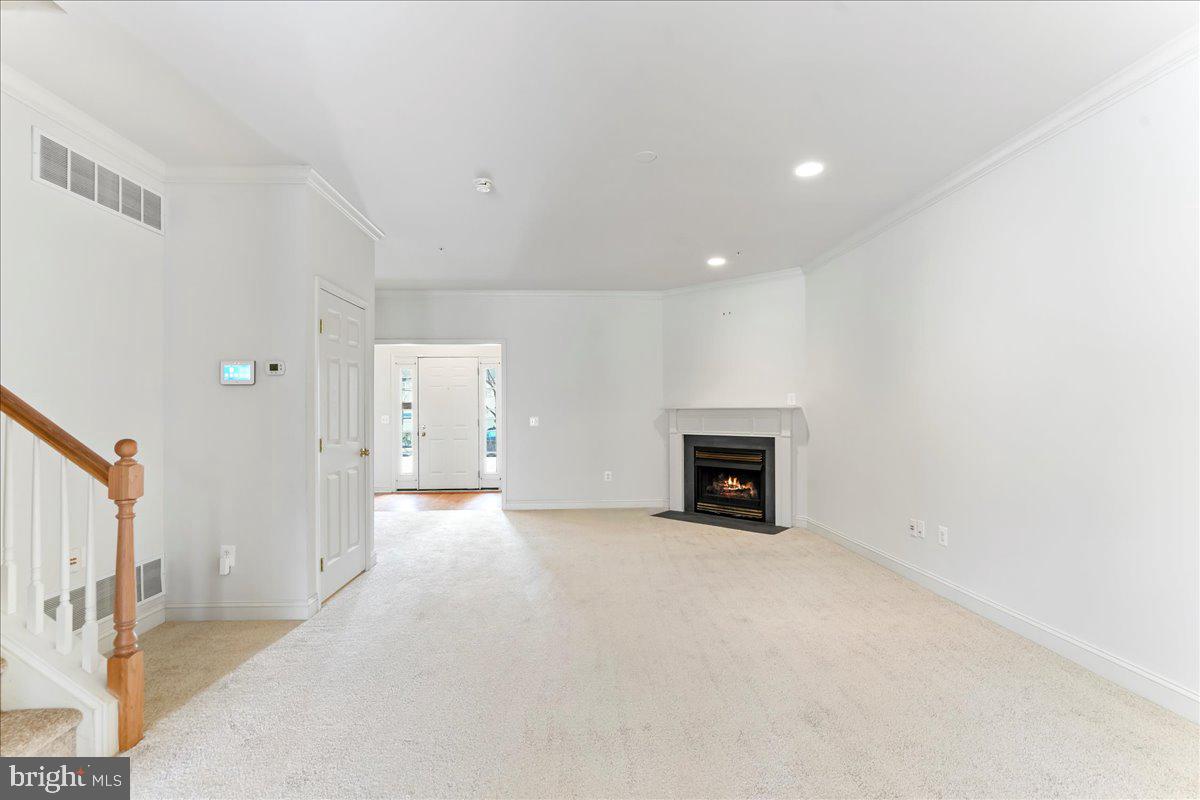 WILLOW MANOR - Residential