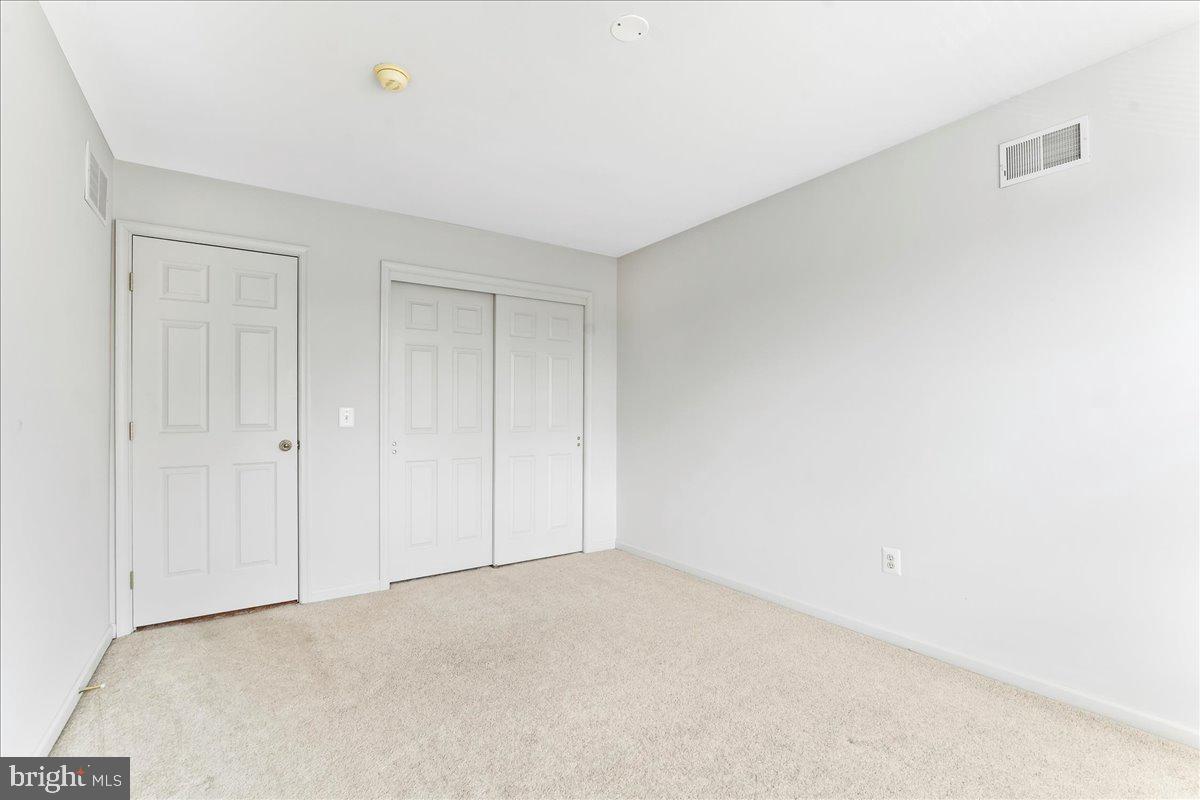 WILLOW MANOR - Residential