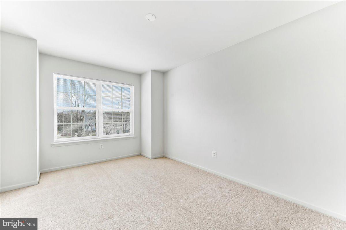 WILLOW MANOR - Residential