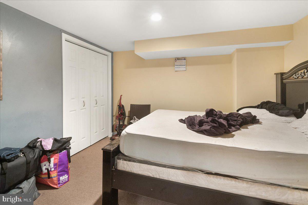 SUBURBIA - Residential