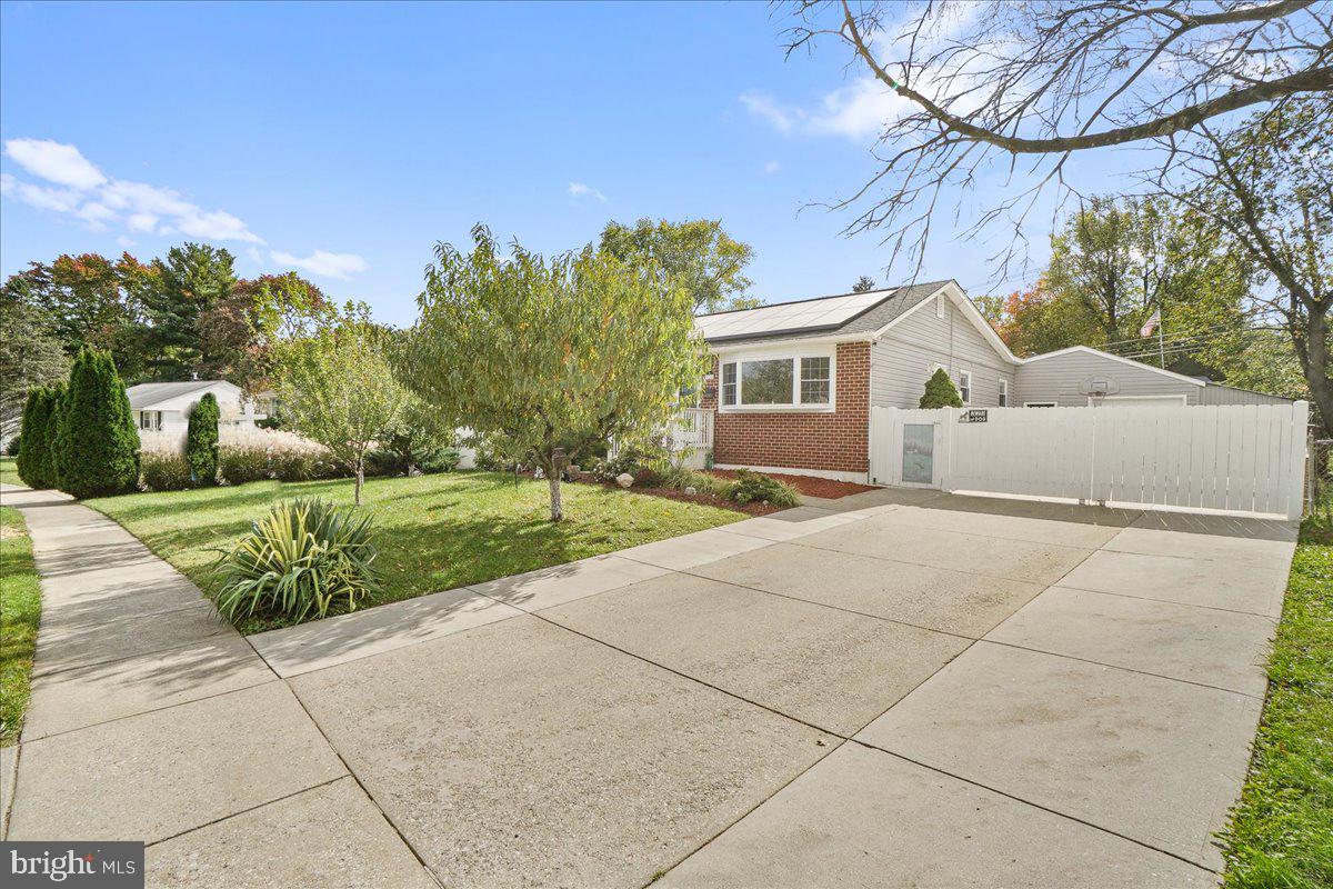 SUBURBIA - Residential