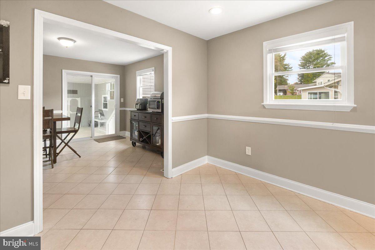 SUBURBIA - Residential