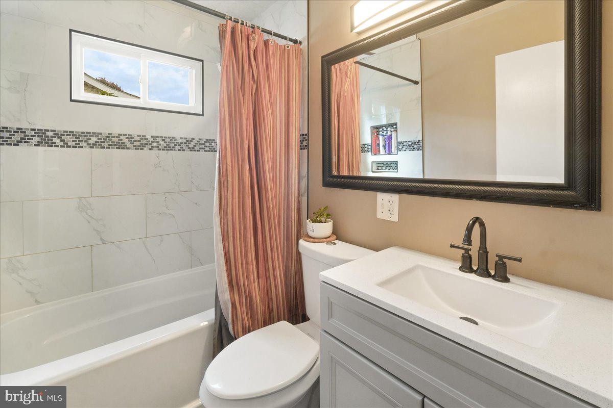 SUBURBIA - Residential