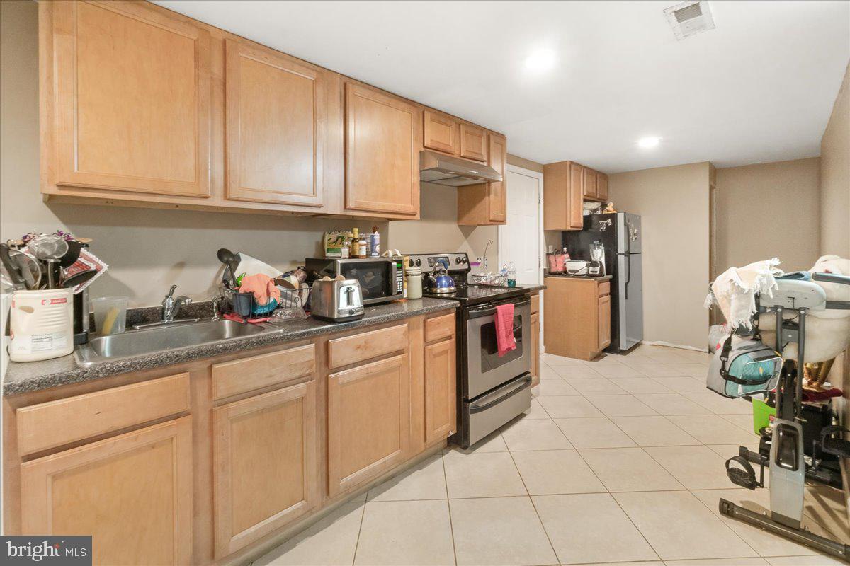 SUBURBIA - Residential