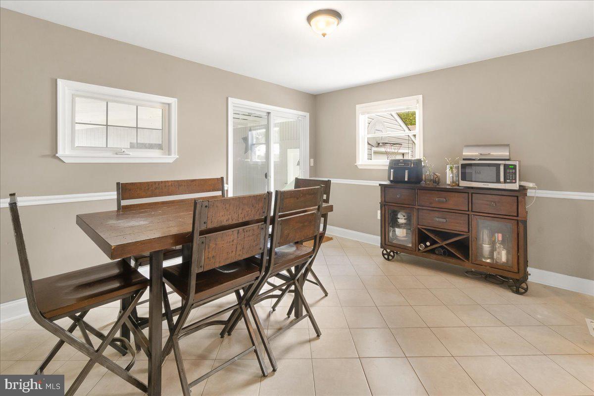 SUBURBIA - Residential