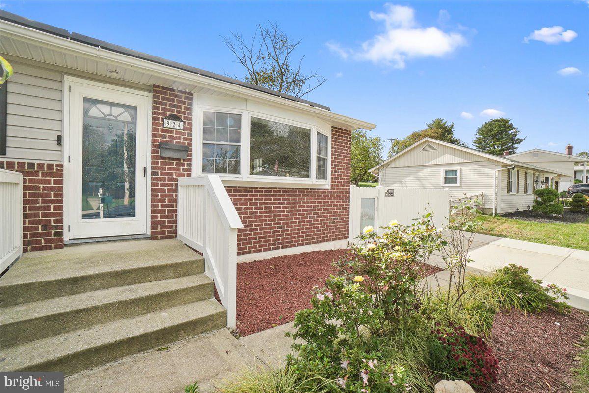 SUBURBIA - Residential