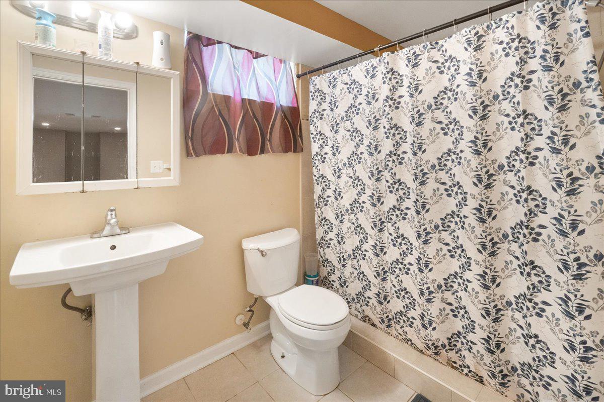 SUBURBIA - Residential