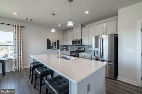 Condo For Sale - 3800 Maze Runner Drive #405<br/> Chesterfield County, MIDLOTHIAN, VA 23112